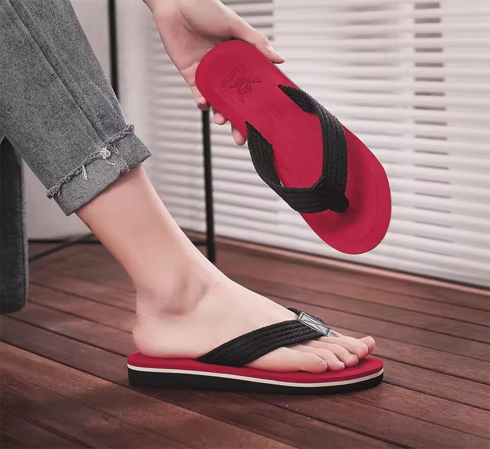 Summer Slippers Men Flip Flops Beach Sandals Non-slip Casual Flat Shoes Slippers Indoor House Shoes for Men Outdoor Slides